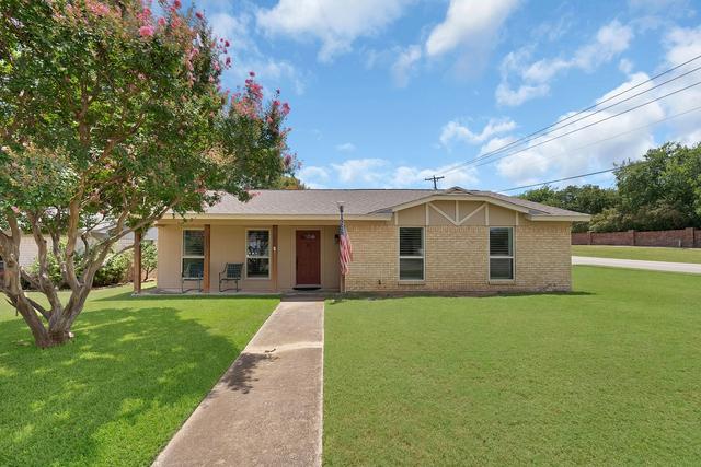 600 Mountain Laurel Ln, Bedford, TX 76021