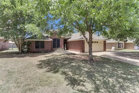 1506 Berry Patch Ln, Granbury, TX 76048