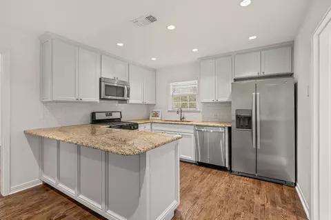 2725 Wayside Ave, Fort Worth, TX 76110