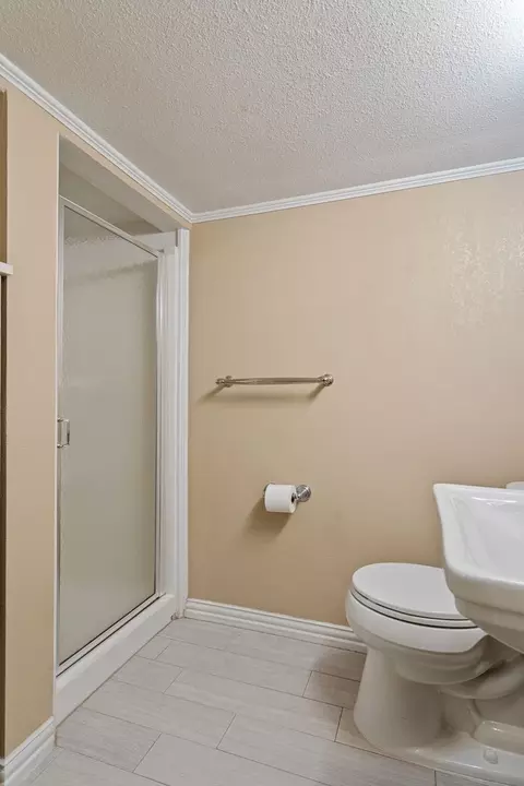 Bath - 4120 E Interstate 30, Campbell, TX 75422 photo 2 of 5