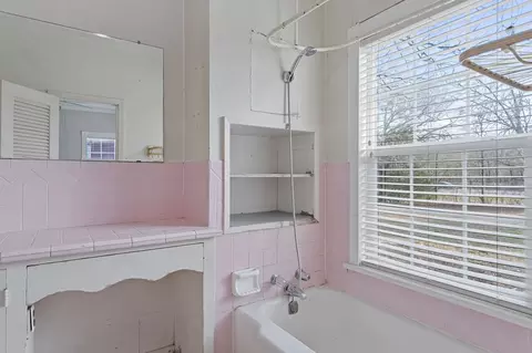 Bath - 4120 E Interstate 30, Campbell, TX 75422 photo 5 of 5