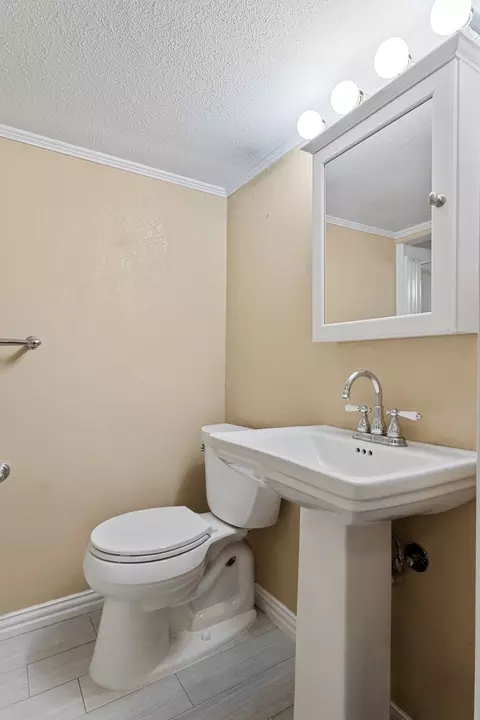 Bath - 4120 E Interstate 30, Campbell, TX 75422 photo 3 of 5