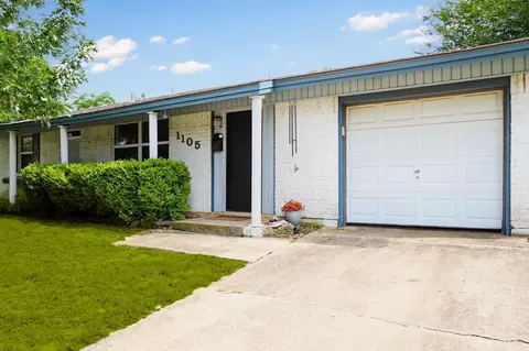 Exterior - 1105 Glenn Dr, Euless, TX 76039 photo 2 of 8