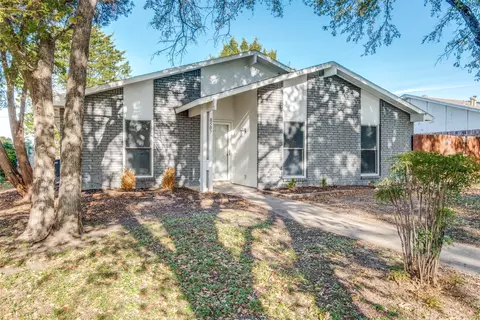 8507 Baumgarten Dr, Dallas, TX 75228