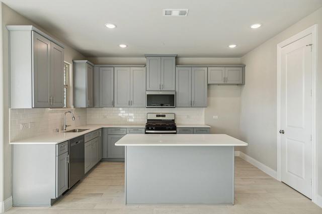 625 Hutchinson Ln, Lewisville, TX 75077