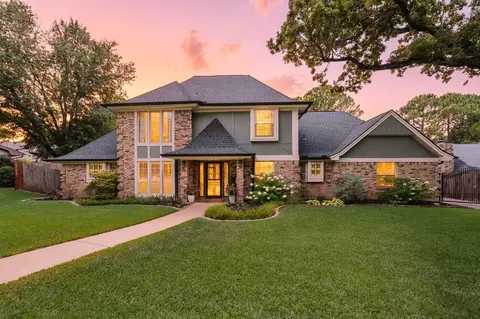 4102 Greenway Ct, Colleyville, TX 76034