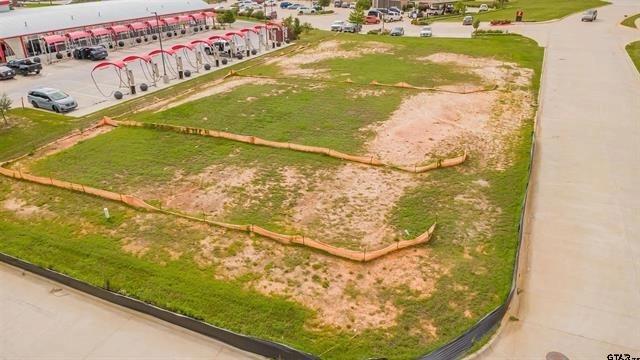 8407 Military Dr, Tyler, TX 75706