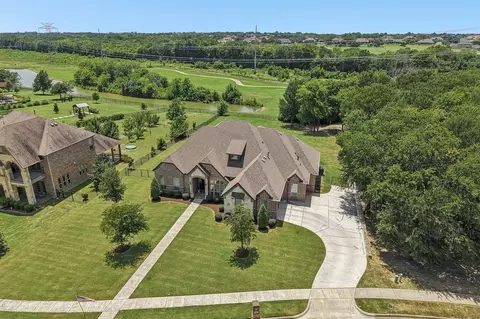 204 Falcon Point Dr, Heath, TX 75032