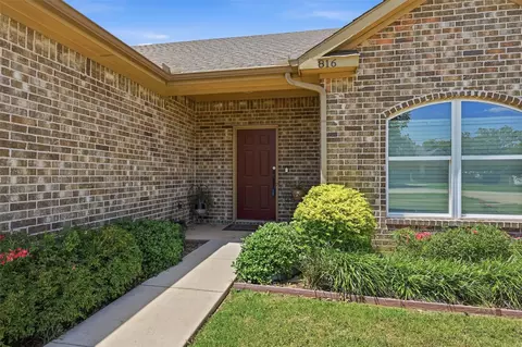 Other - 816 E Northside Dr, Pilot Point, TX 76258 photo 1 of 10