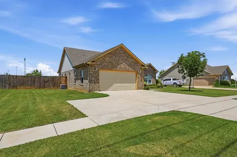 Exterior - 816 E Northside Dr, Pilot Point, TX 76258 photo 3 of 6