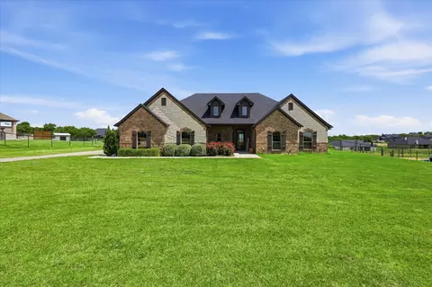 6929 Veal Station Rd, Weatherford, TX 76085