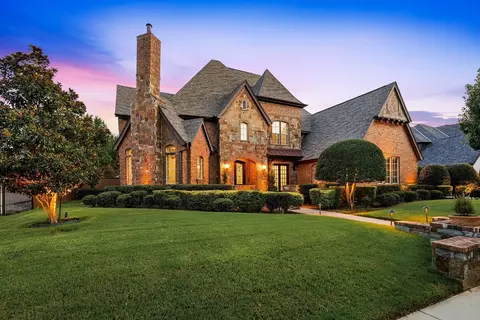 1805 Grosvenor Grn, Colleyville, TX 76034