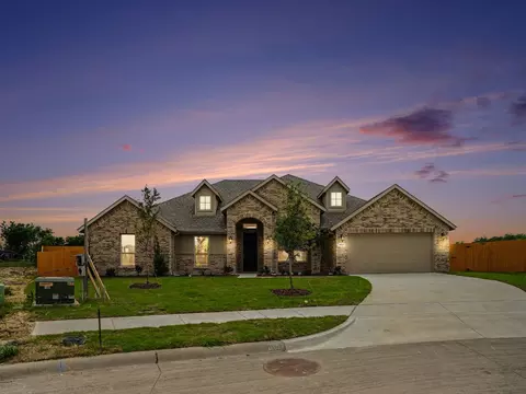 1027 Ella Dr, Desoto, TX 75115