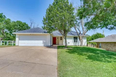912 Blue Ridge Dr, Burleson, TX 76028