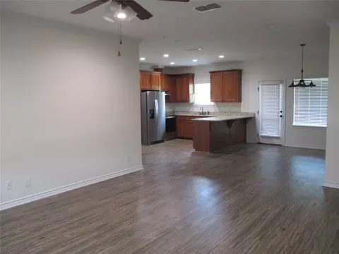 Living - 148 Mill St, Emory, TX 75440 photo 1 of 1