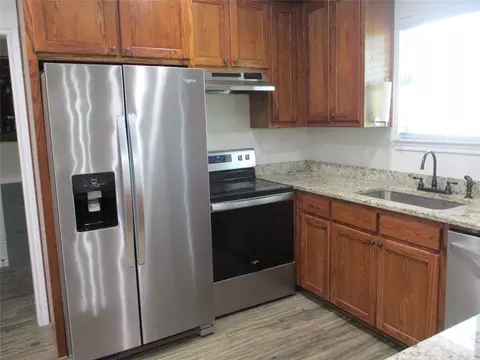 Kitchen - 148 Mill St, Emory, TX 75440 photo 3 of 3