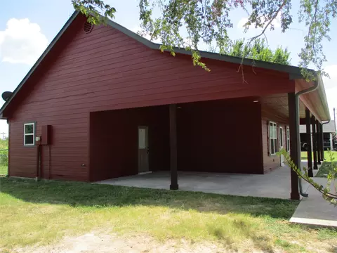 Exterior - 148 Mill St, Emory, TX 75440 photo 5 of 10