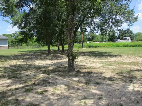 Exterior - 148 Mill St, Emory, TX 75440 photo 6 of 10
