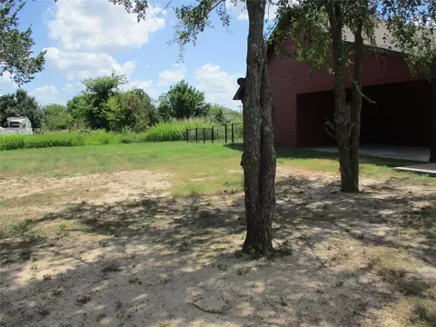 Exterior - 148 Mill St, Emory, TX 75440 photo 7 of 10