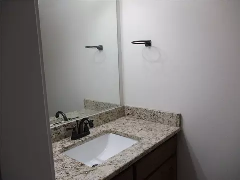 Bath - 148 Mill St, Emory, TX 75440 photo 1 of 5