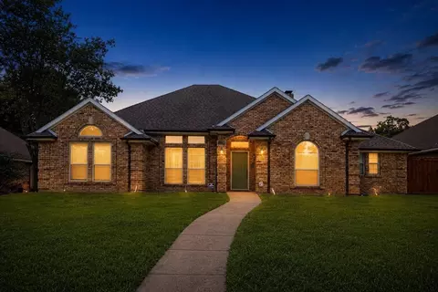 1520 Nettleton Dr, Desoto, TX 75115