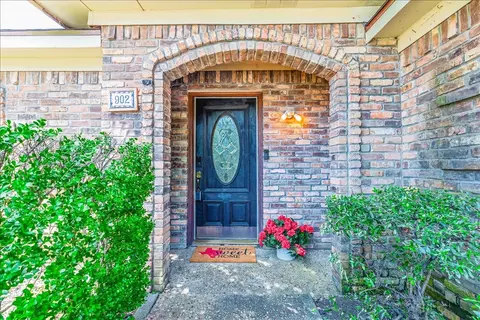 902 N Allen Heights Dr, Allen, TX 75002
