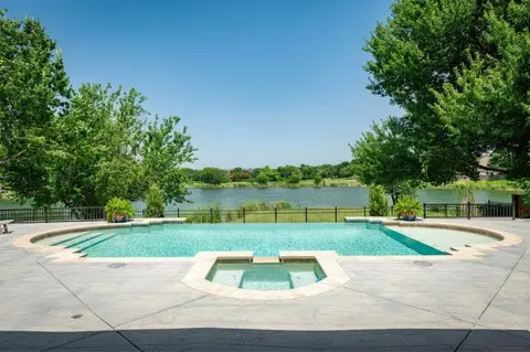 1005 Forest Lake Cir, Mckinney, TX 75072