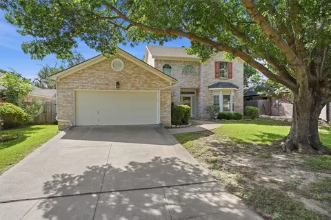 609 Carette Dr, Fort Worth, TX 76108