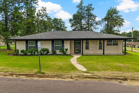 607 W Campbell Rd, Linden, TX 75563