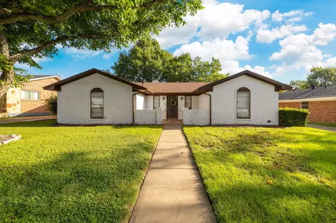 8348 Hillside Dr, Frisco, TX 75033