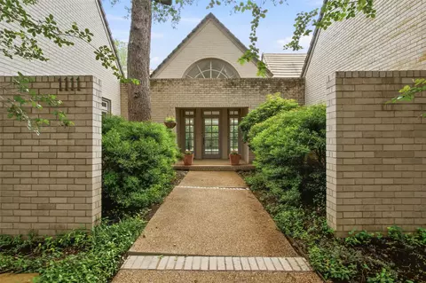 1111 Pebble Creek Rd, Fort Worth, TX 76107
