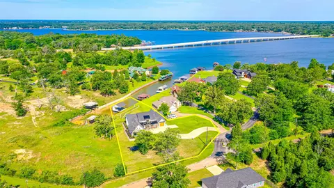 5523 Lakeshore Ct, Log Cabin, TX 75148