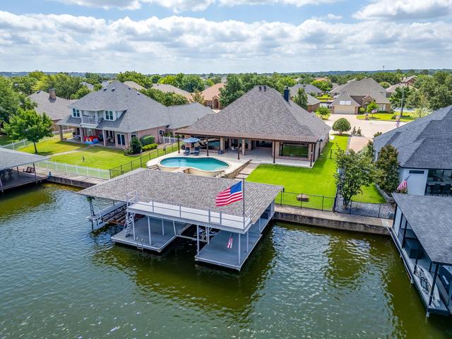 1104 Mallard Ct, Granbury, TX 76048