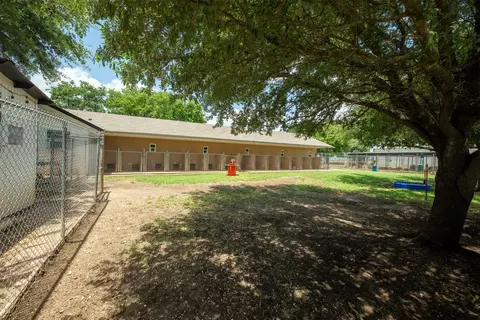 Exterior - 5327 Old Lorena Rd, Lorena, TX 76655 photo 4 of 11