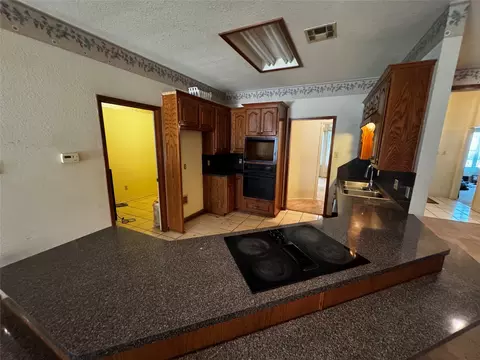 2000 Dan Rowe St, Waco, TX 76704 photo 7