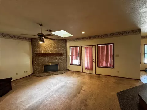 2000 Dan Rowe St, Waco, TX 76704 photo 4