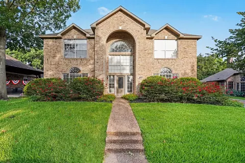 8017 Arlie Ln, North Richland Hills, TX 76182