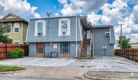 1037 E Tucker St, Fort Worth, TX 76104
