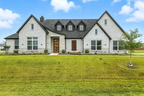3141 Claire Dr, Midlothian, TX 76065