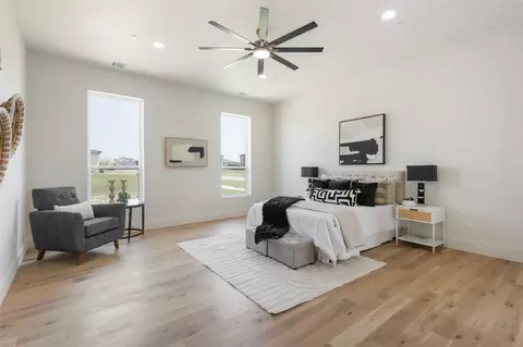 Bedroom - 349 Valley Trl, Red Oak, TX 75154 photo 1 of 5