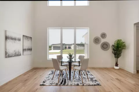 Dining - 349 Valley Trl, Red Oak, TX 75154 photo 3 of 4