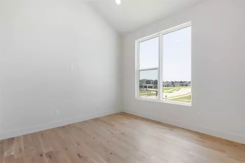 Bedroom - 349 Valley Trl, Red Oak, TX 75154 photo 5 of 5