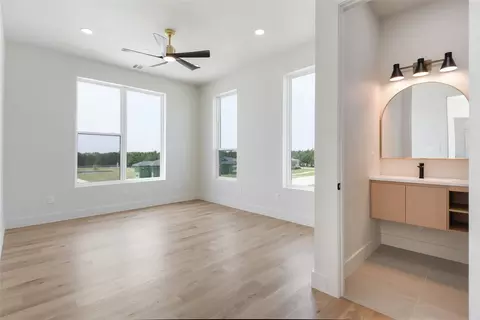 Bedroom - 349 Valley Trl, Red Oak, TX 75154 photo 3 of 5