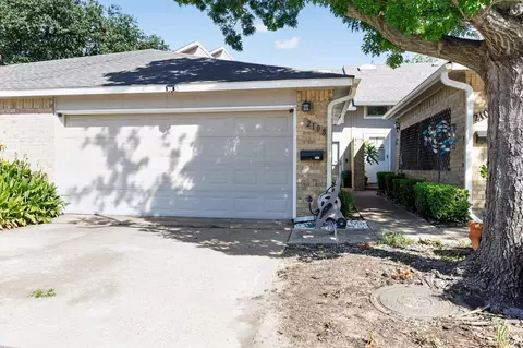 2108 Mistymeadow Ct, Carrollton, TX 75006