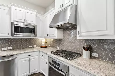 Kitchen - 1509 11th St, Argyle, TX 76226 photo 3 of 3