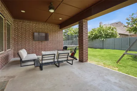 Exterior - 1509 11th St, Argyle, TX 76226 photo 3 of 7