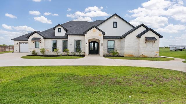 8224 Harvest Dr, Grandview, TX 76050