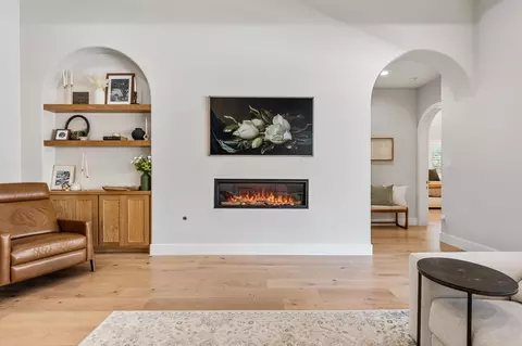 Other - 814 E Wall St, Grapevine, TX 76051 photo 2 of 9