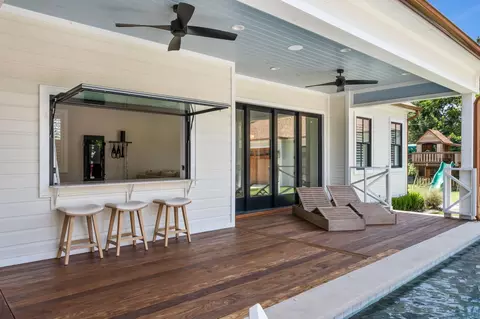 Other - 814 E Wall St, Grapevine, TX 76051 photo 6 of 9