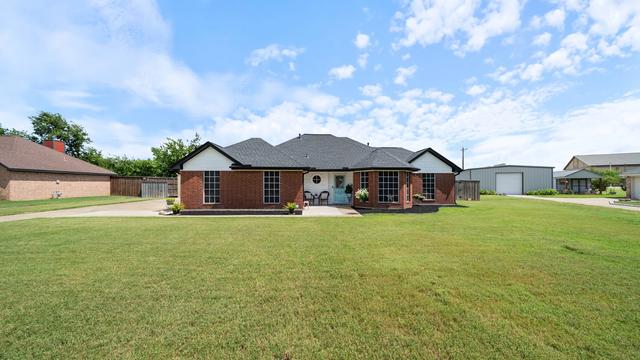 208 Countryview Ln, Crandall, TX 75114